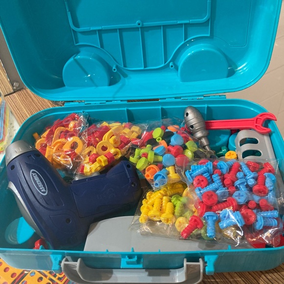 Screw Tool Table creative Toys with suitcase - Picture 7 of 10